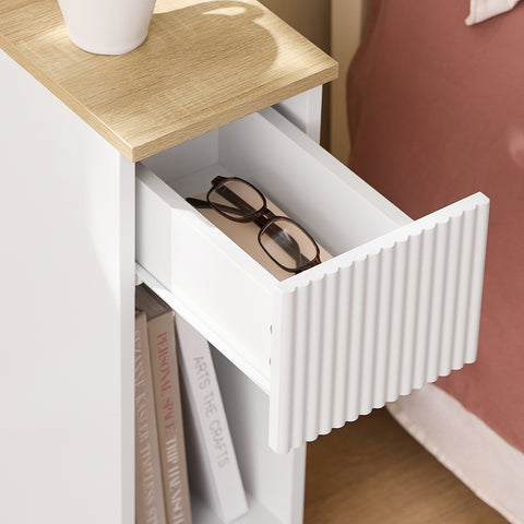 Ennakkomyynti SoBuy FBT111-W Kapea ja Siro Yöpöytä Laatikoilla ja Hyllyllä – Sivupöytä tai Yöpöytä – Säilytysratkaisu Makuuhuoneeseen tai Olohuoneeseen – Valkoinen – Koko: L20 x S35 x K60 cm