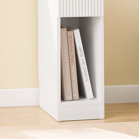 Ennakkomyynti SoBuy FBT111-W Kapea ja Siro Yöpöytä Laatikoilla ja Hyllyllä – Sivupöytä tai Yöpöytä – Säilytysratkaisu Makuuhuoneeseen tai Olohuoneeseen – Valkoinen – Koko: L20 x S35 x K60 cm