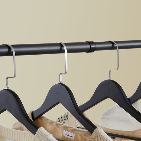 SoBuy FRG34-II-SCH – Säädettävä avoin vaateteline hyllyillä ja koukuilla, musta, Vahva teleskooppinen vaateräkki